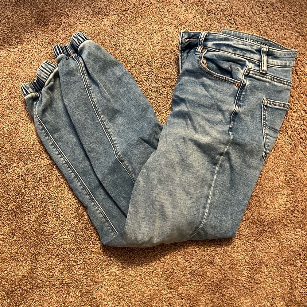 American eagle jogger jeans